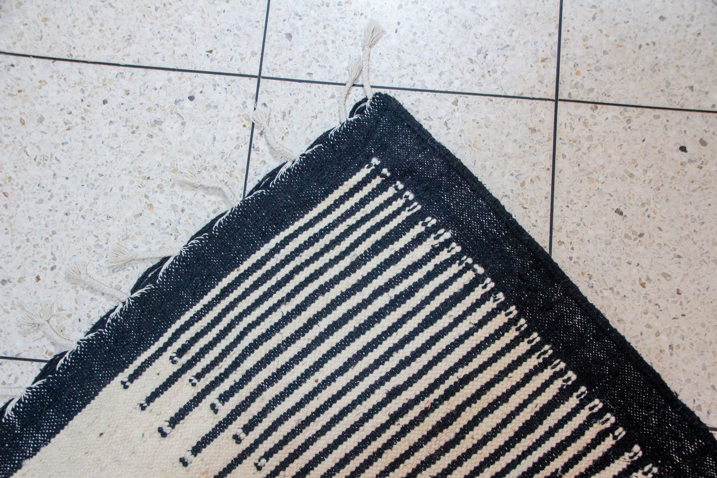 Zanafi Boujaad Flatweave — Indigo Ladder Border on Ivory