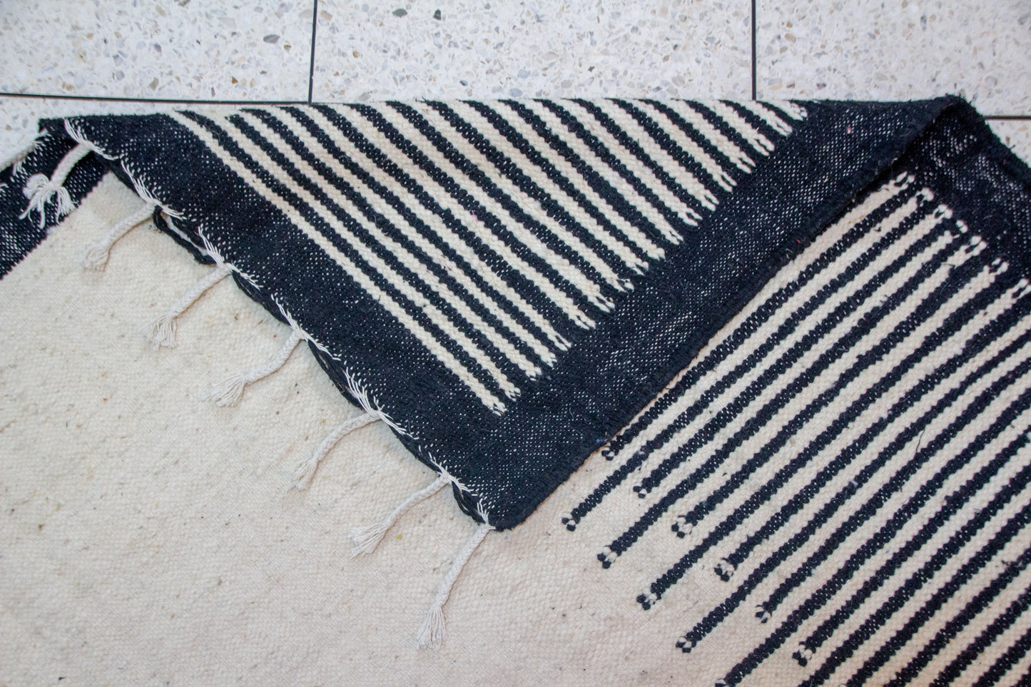 Zanafi Boujaad Flatweave — Indigo Ladder Border on Ivory