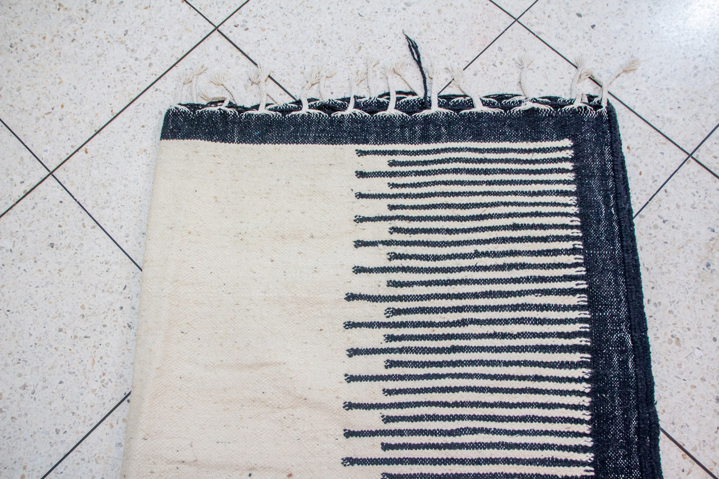 Zanafi Boujaad Flatweave — Indigo Ladder Border on Ivory