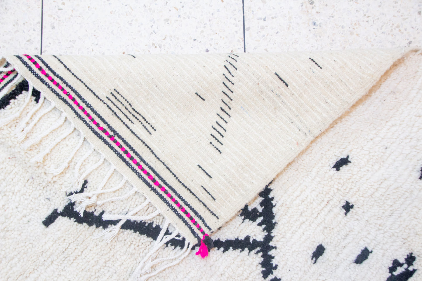 Beni Ourain Ivory Field — Charcoal Linear Motif