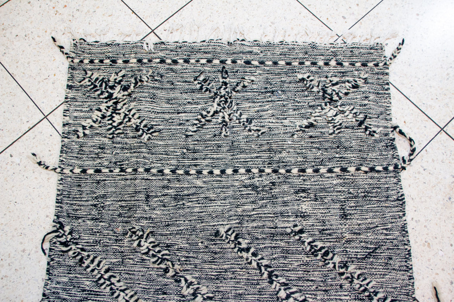 Zanafi Boujaad Runner — Star Motifs in Braided Relief