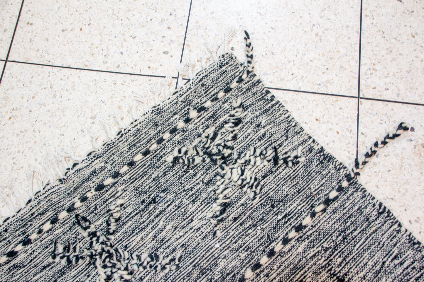 Zanafi Boujaad Runner — Star Motifs in Braided Relief