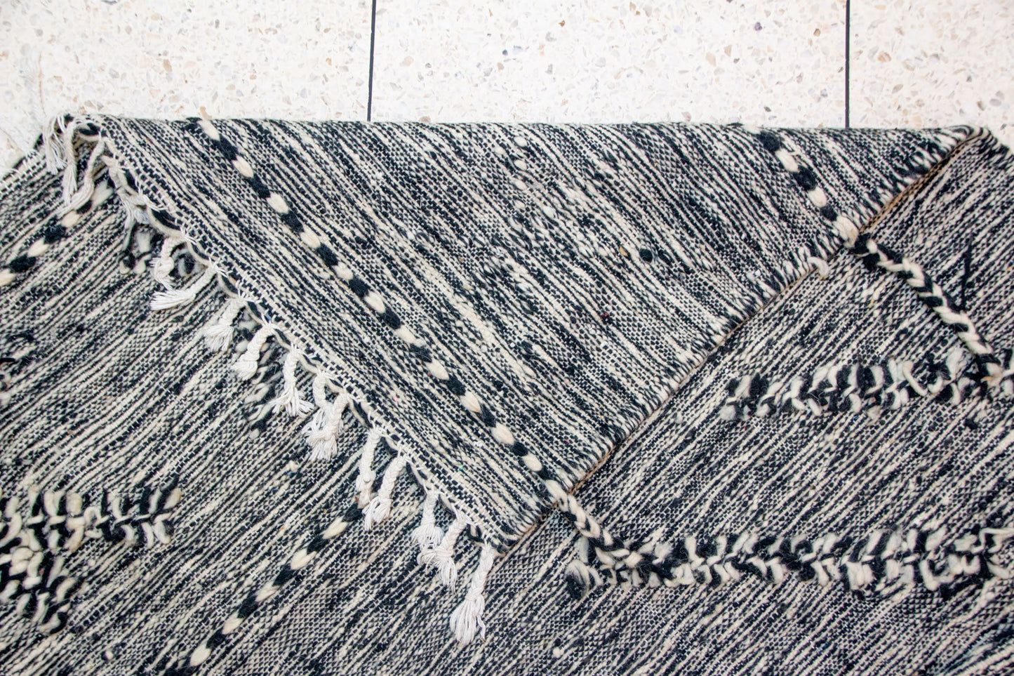 Zanafi Boujaad Runner — Star Motifs in Braided Relief