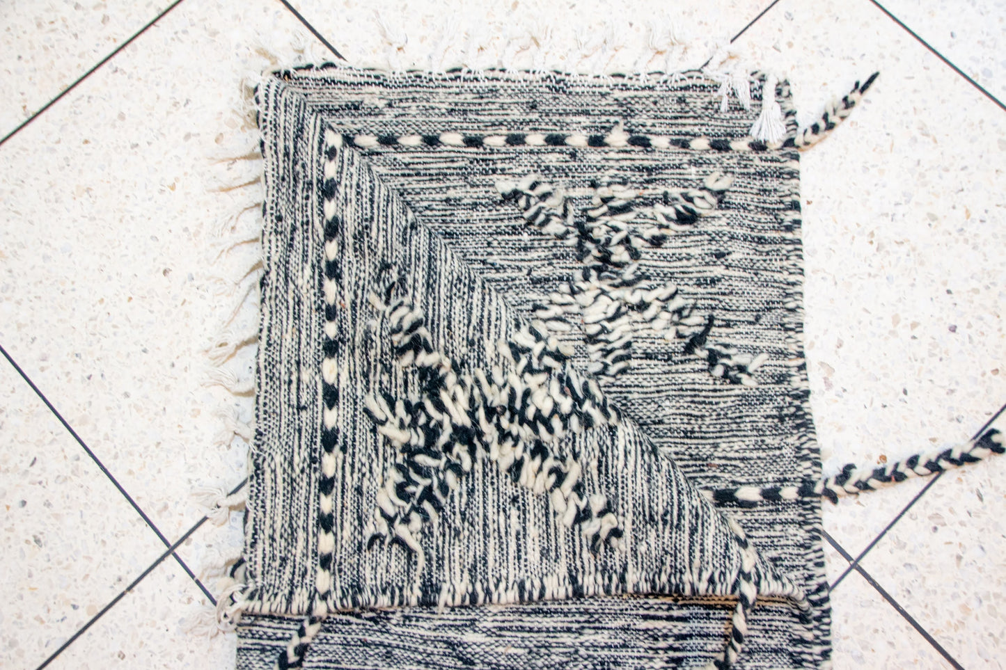 Zanafi Boujaad Runner — Star Motifs in Braided Relief