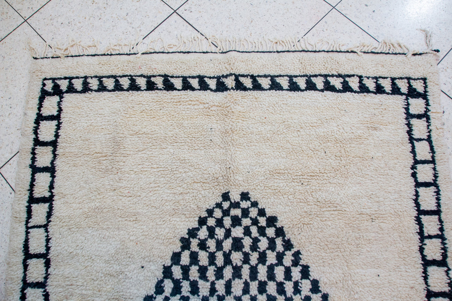 Beni Ourain Checker Pyramid — Ivory Wool with Geometric Border