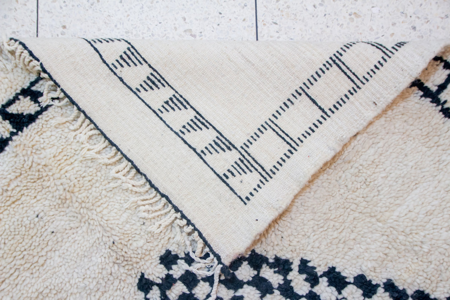 Beni Ourain Checker Pyramid — Ivory Wool with Geometric Border