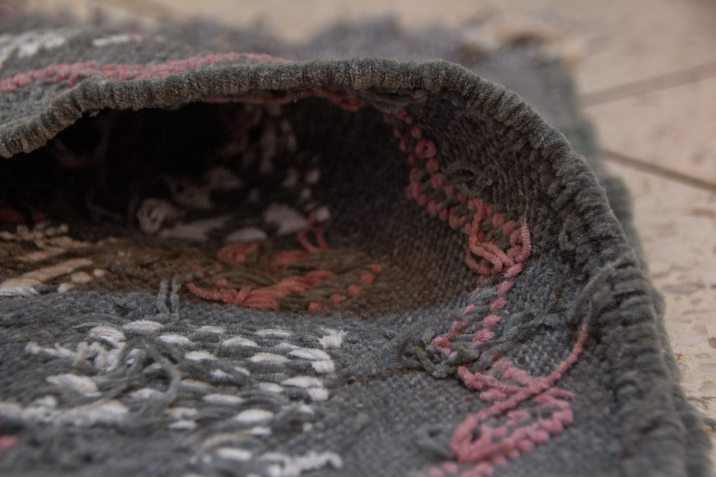 Silent Glyphs – Boujaad Runner
