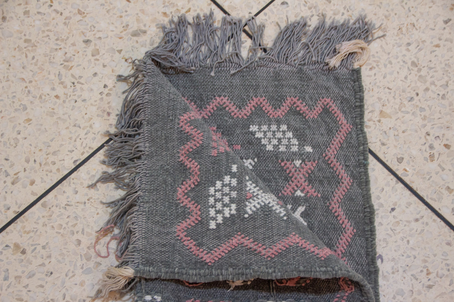 Silent Glyphs – Boujaad Runner