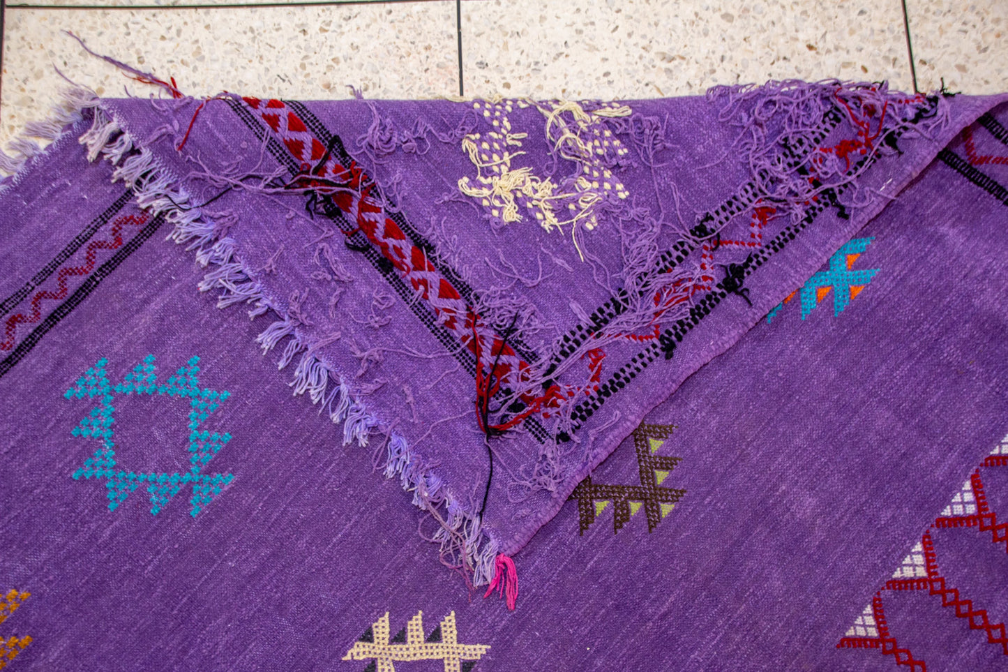 Boujaad – Amethyst Field with Ancestral Glyphs