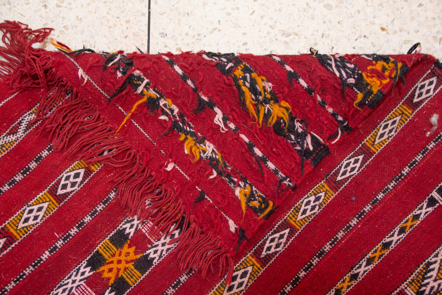 Zemmour Runner – Ember Geometry in Tribal Wool