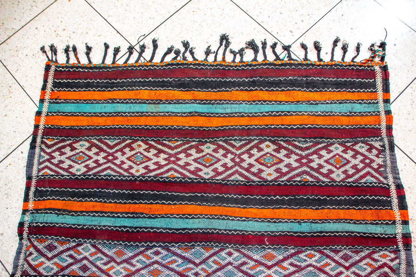 Beni Mguild Henbel Kilim — Crossed Lozenge Bands