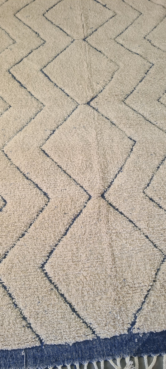Marmoucha Pile Rug — Ivory Field with Indigo Chevron Lattice & Guard Bands