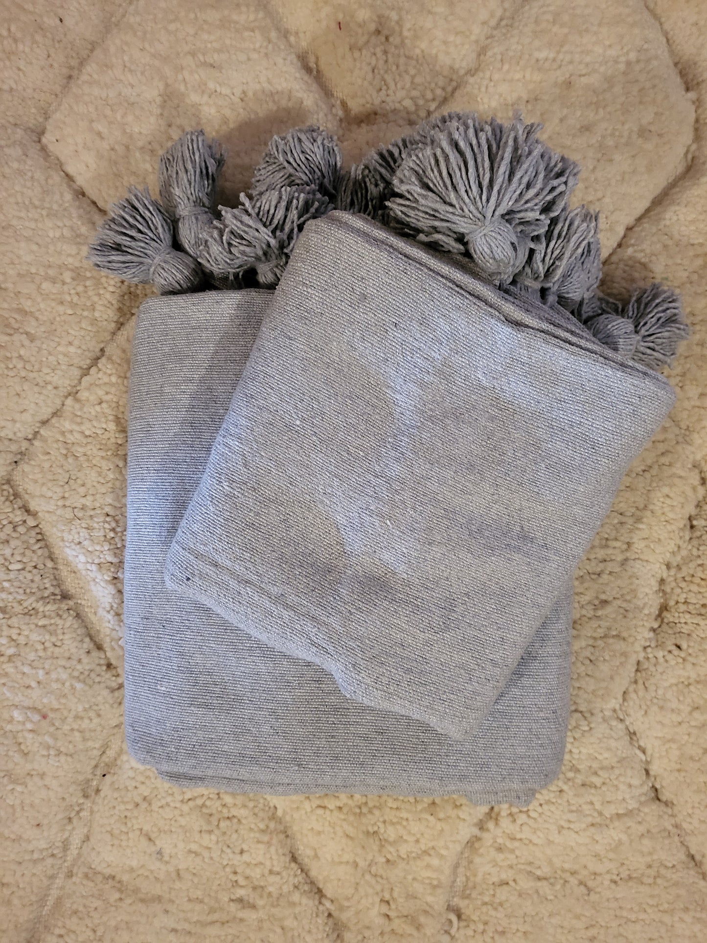 Safi Loom Set — Fog Grey with Charcoal Tassels