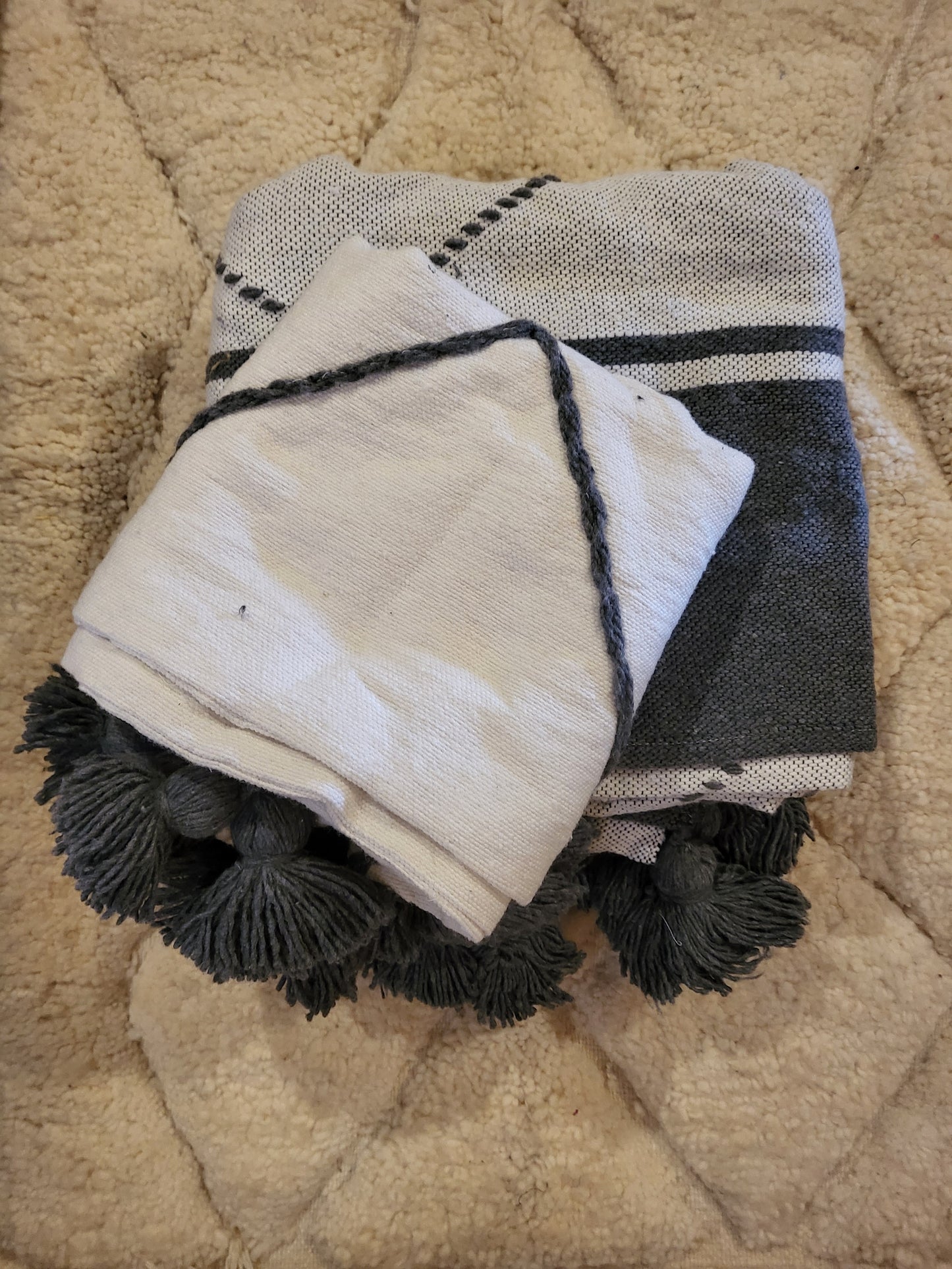Safi Loom Set — Charcoal Lattice on Ivory