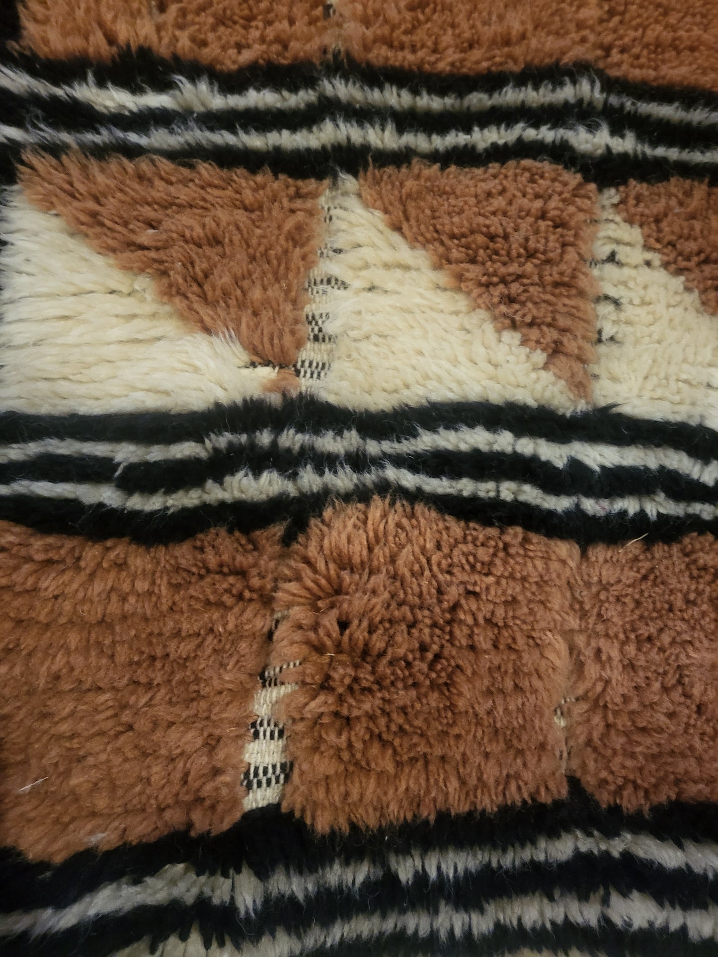 Marmoucha Check & Fang — Camel/Ivory Ledger