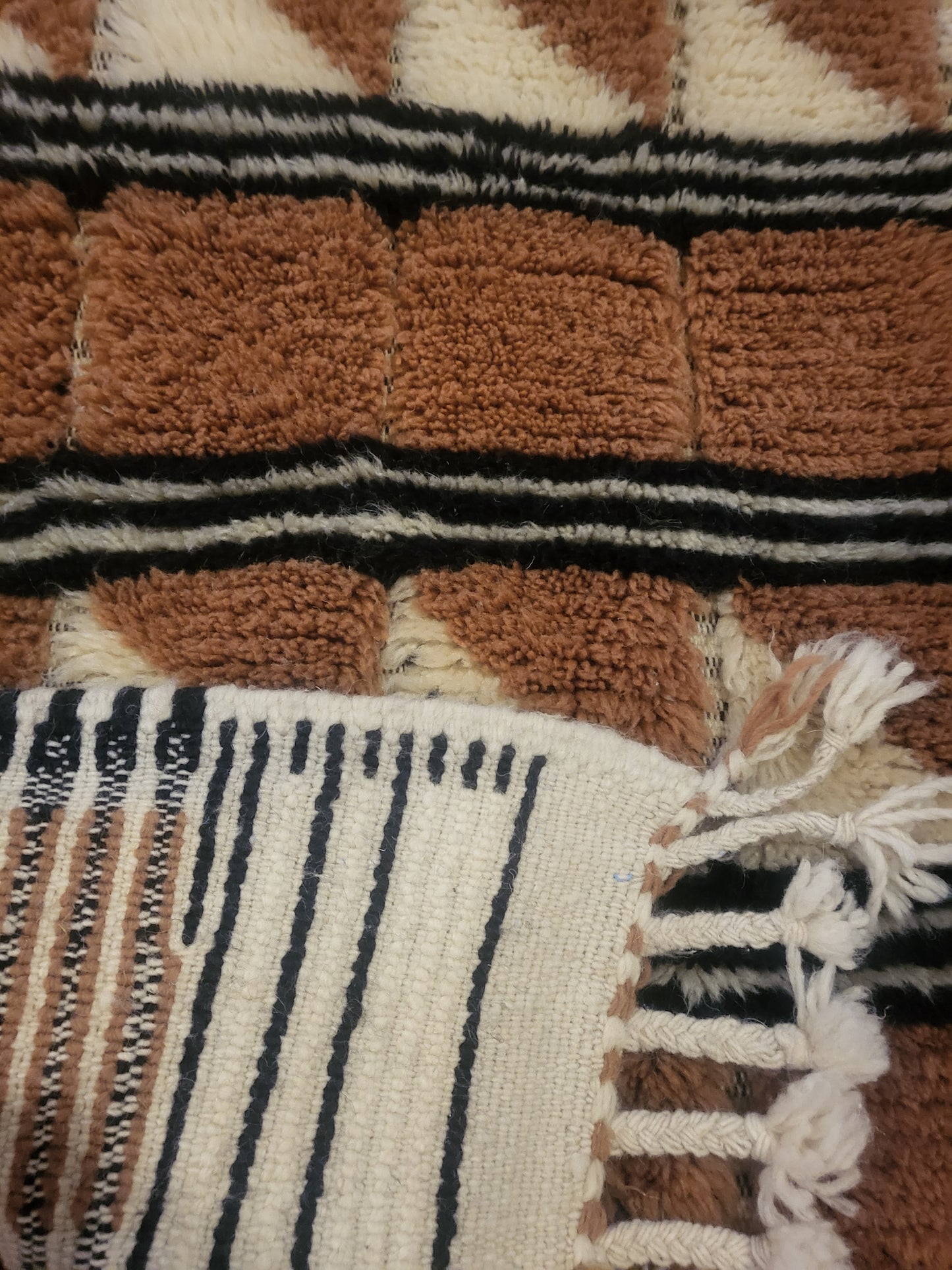 Marmoucha Check & Fang — Camel/Ivory Ledger