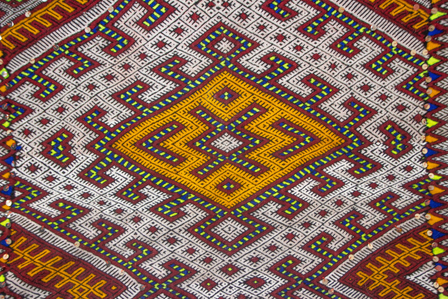 Solar Atlas – Zayane Vintage Masterpiece in Radiant Lattice