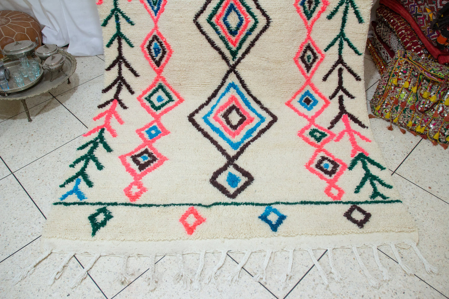 Azilal Pile Rug — Ivory Field with Lozenge Axis & Branch-Glyph Borders