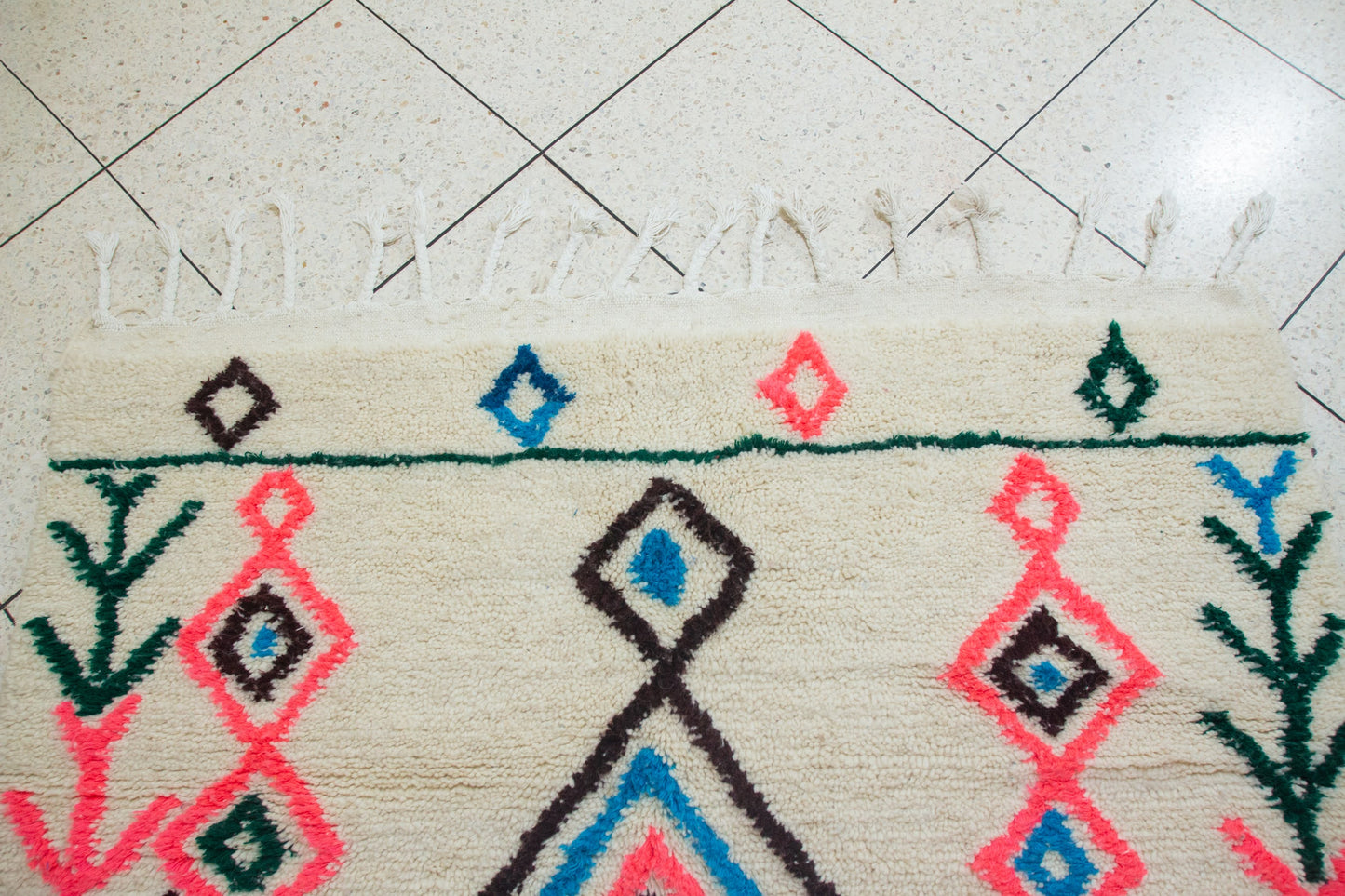 Azilal Pile Rug — Ivory Field with Lozenge Axis & Branch-Glyph Borders