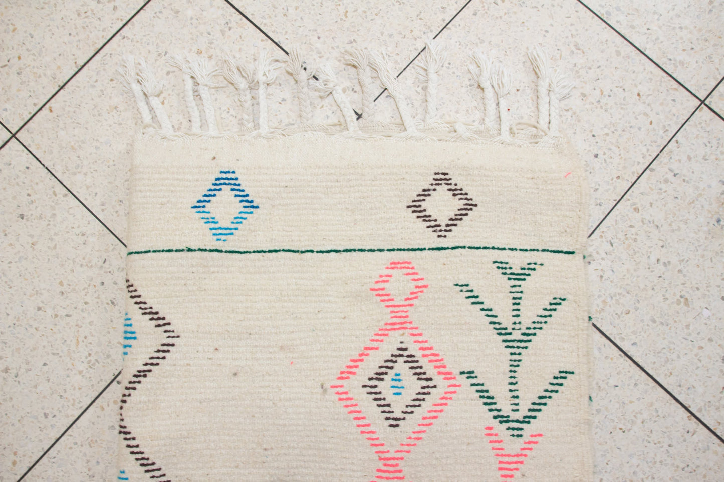 Azilal Pile Rug — Ivory Field with Lozenge Axis & Branch-Glyph Borders