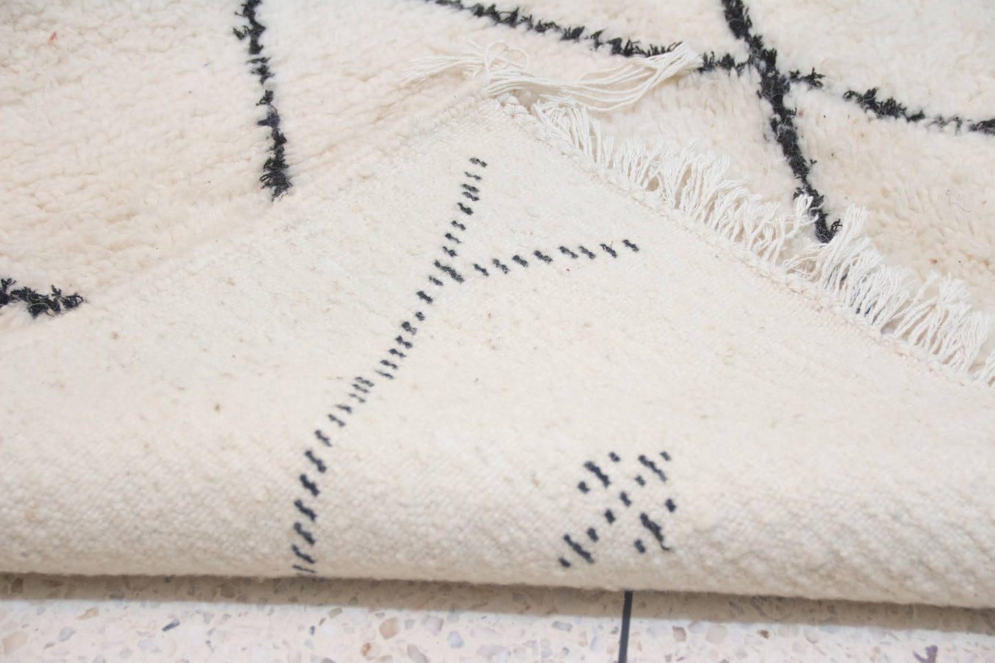 Beni Ourain Pile Rug — Ivory Field with Charcoal Lattice & Star Tufts