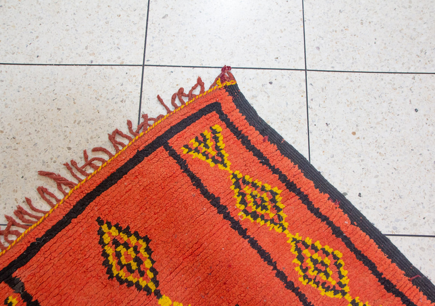 Boujaad Saffron Spine Runner — Coral Field with Diamond Guard Chains