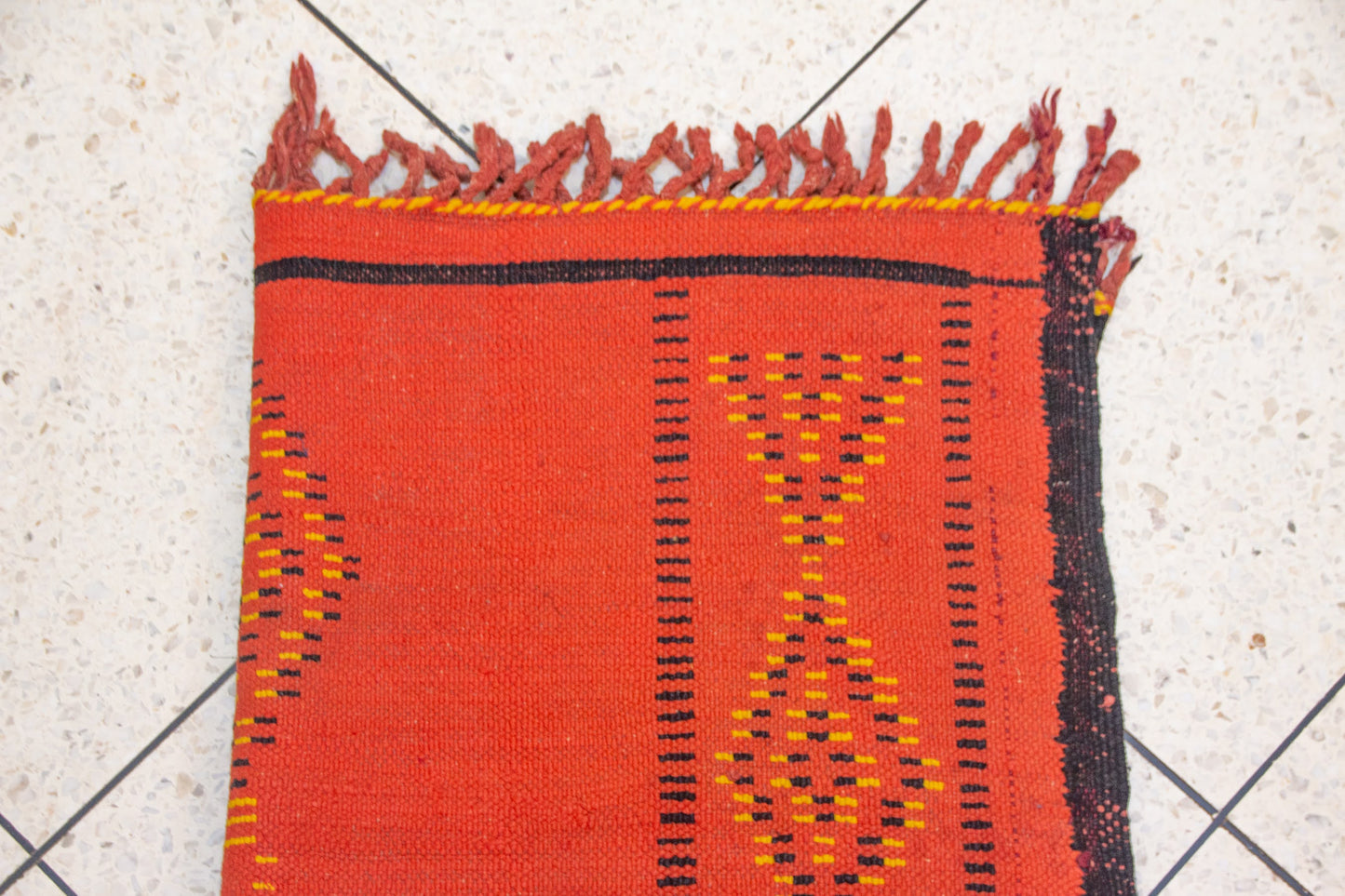 Boujaad Saffron Spine Runner — Coral Field with Diamond Guard Chains