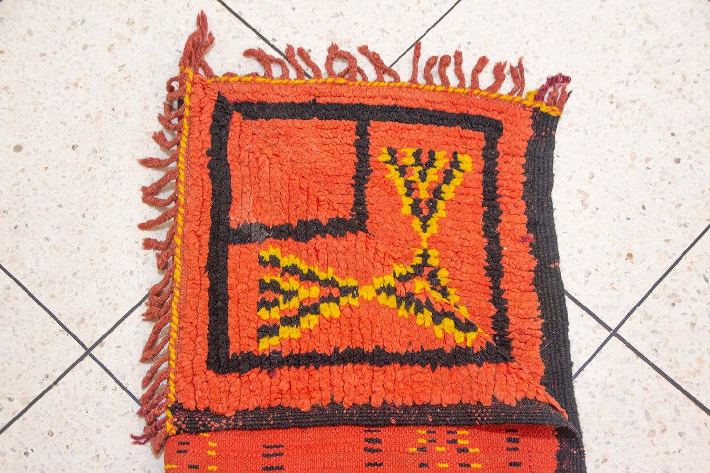 Boujaad Saffron Spine Runner — Coral Field with Diamond Guard Chains