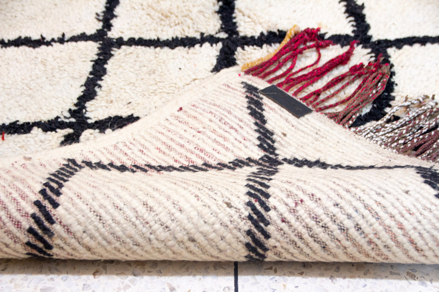Beni Ourain Diamond Cascade — Ivory Wool Runner with Multicolor Fringe