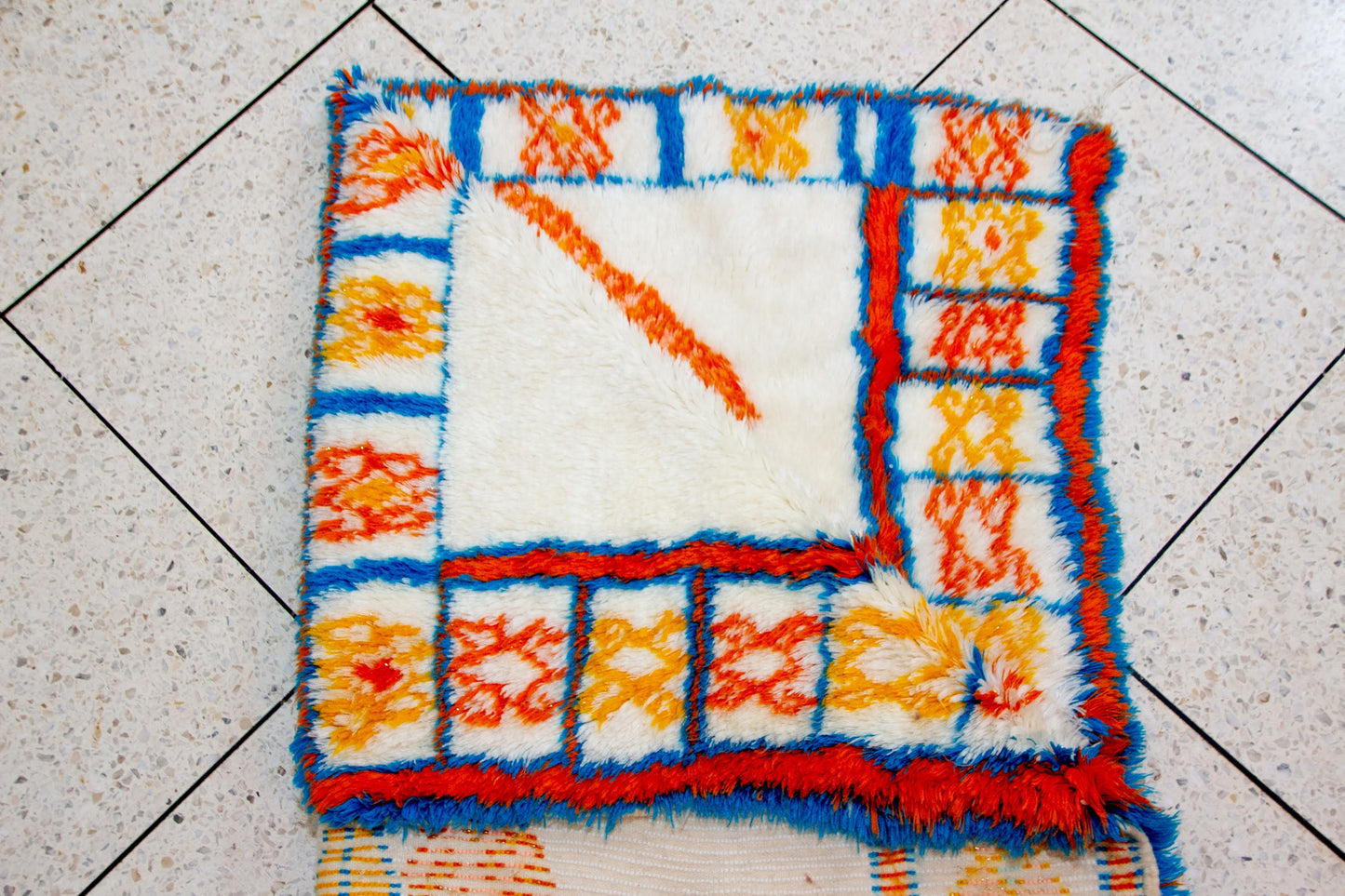 Aït Zayane Kubba — Ivory Wool with Lion & Zigzag Medallion