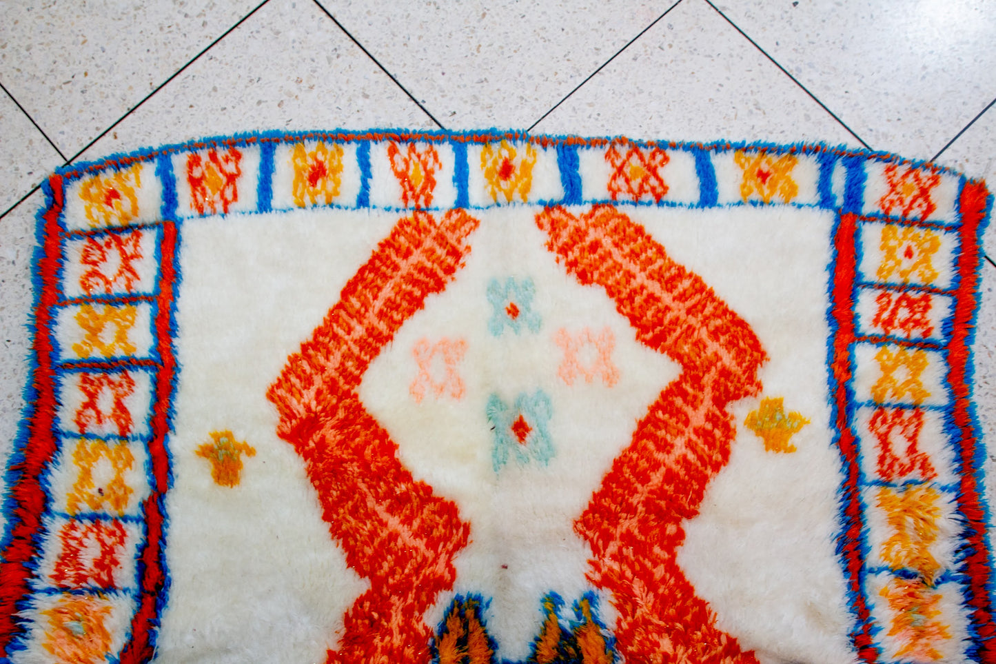 Aït Zayane Kubba — Ivory Wool with Lion & Zigzag Medallion
