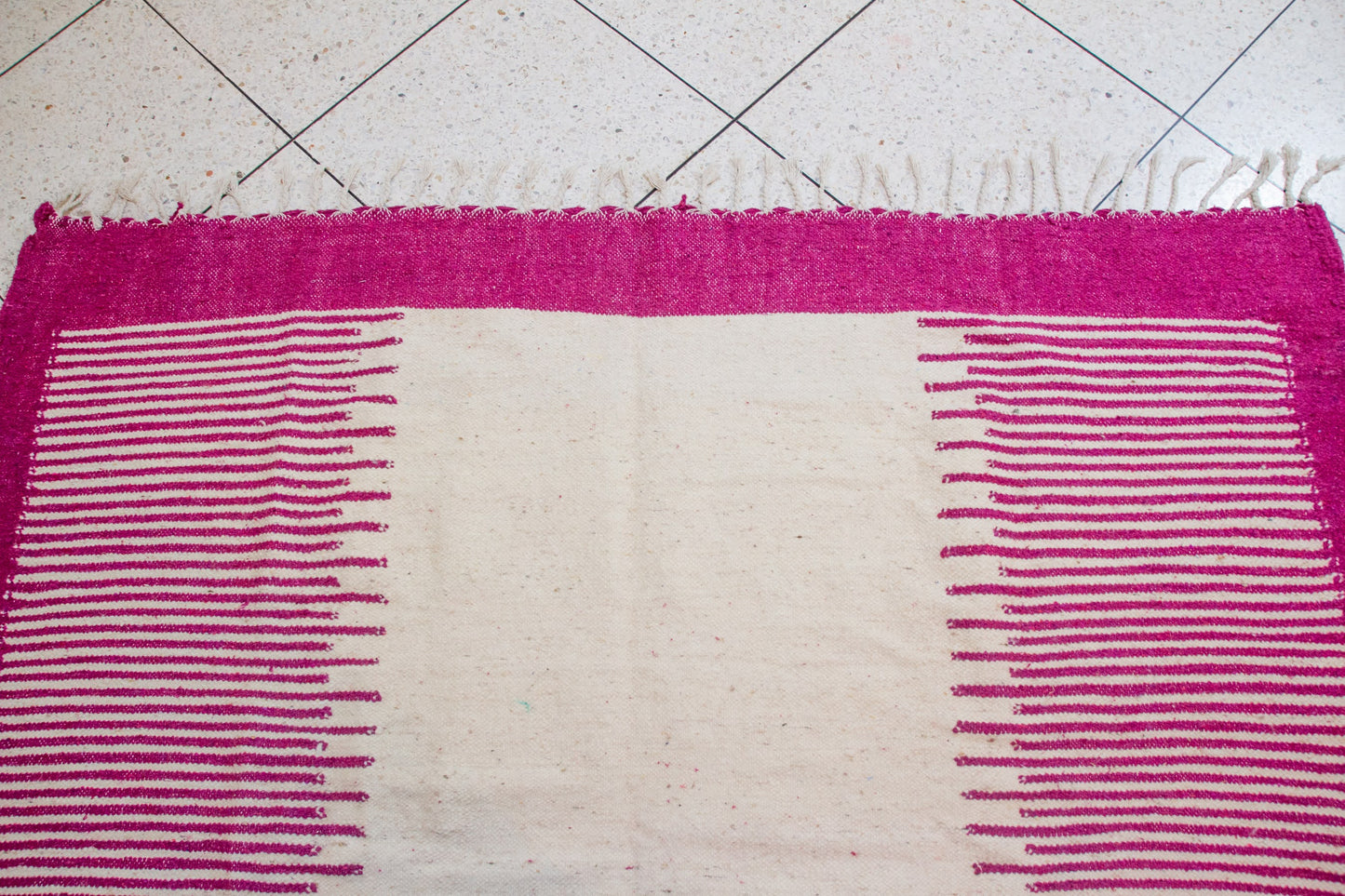 Zanafi–Boujaad Flatweave — Ivory Field with Fuchsia Ladder Borders