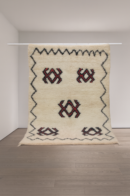 Azilal Zigzag Guard — Ivory Field with Red/Charcoal Lozenges