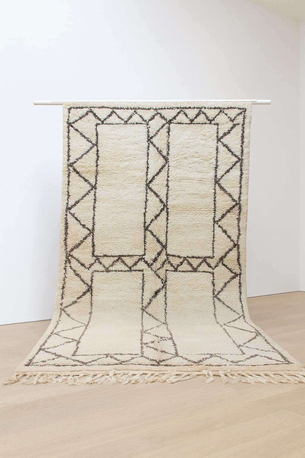 Beni Ourain Geometric Gate — Ivory Wool with Framed Diamond Border