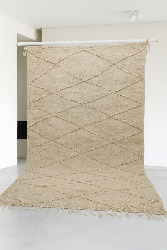 Zanafi Relief Lattice Kilim — Oat & Ivory Monochrome