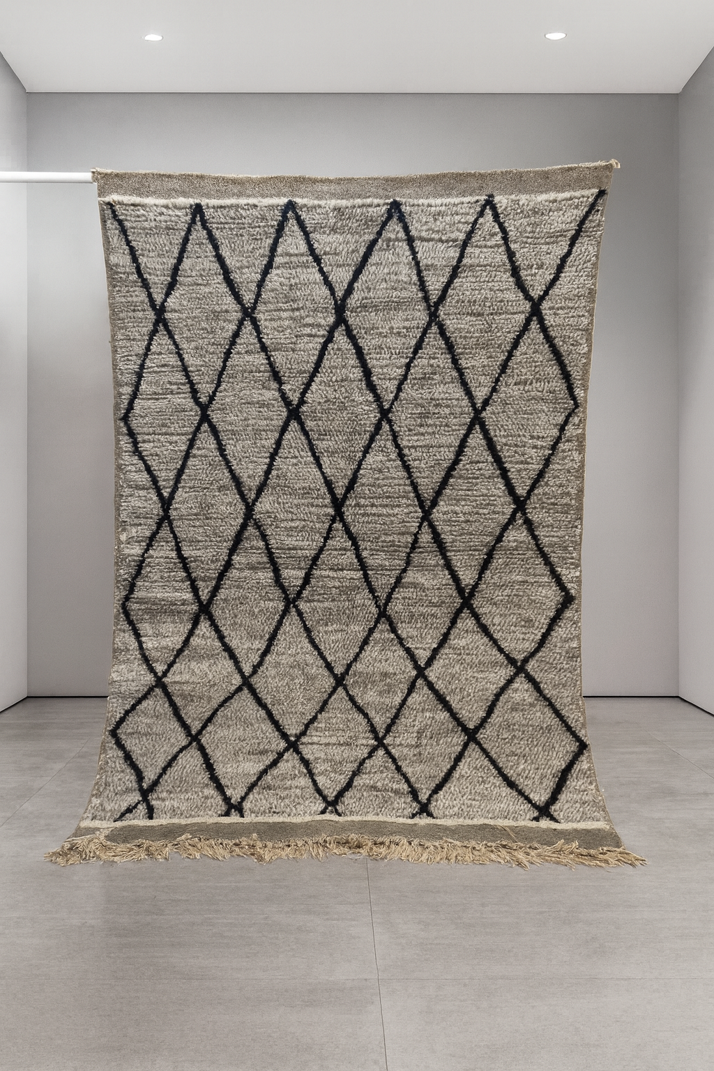 Beni Ourain Classic Lattice — Natural Stone with Charcoal Lines