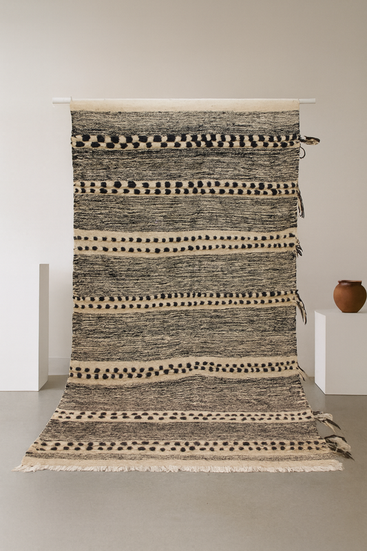 Zanafi Boujaad Kilim — Ivory & Ink Banding with Tufted Dots