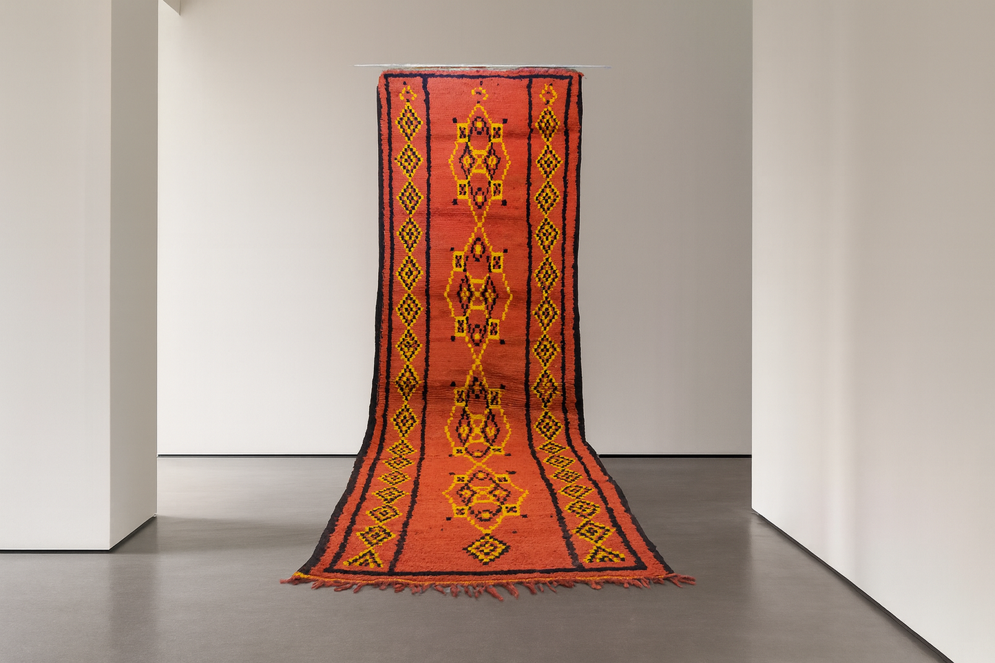 Boujaad Saffron Spine Runner — Coral Field with Diamond Guard Chains
