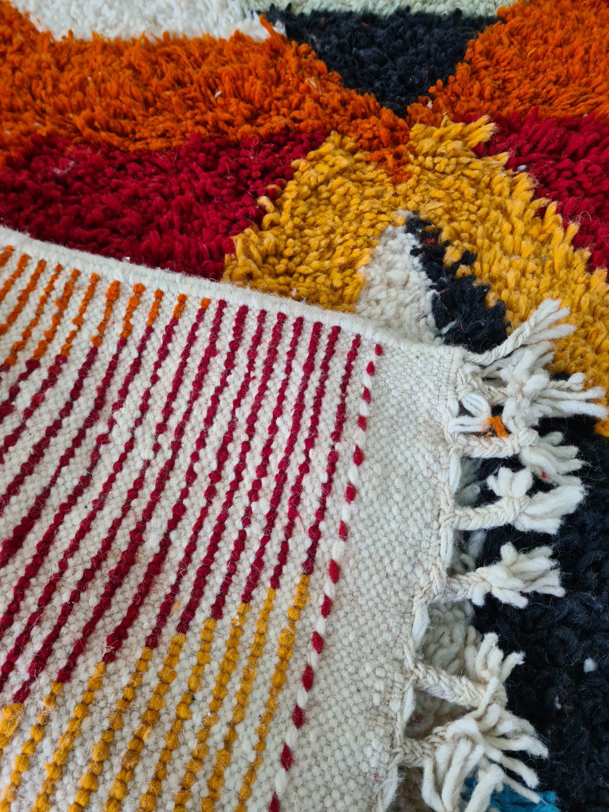 Boujaad Prism — Chromatic Geometry in Hand-Knotted Wool