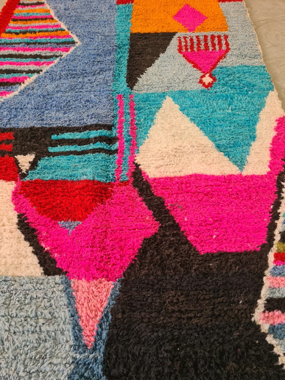 Glass Pieces – Boujaad Festival Geometry in Recycled Wool