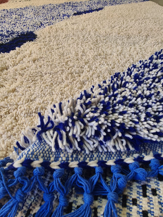 Atlantic Echoes – Beni Mrirt Rug in Oceanic Blues