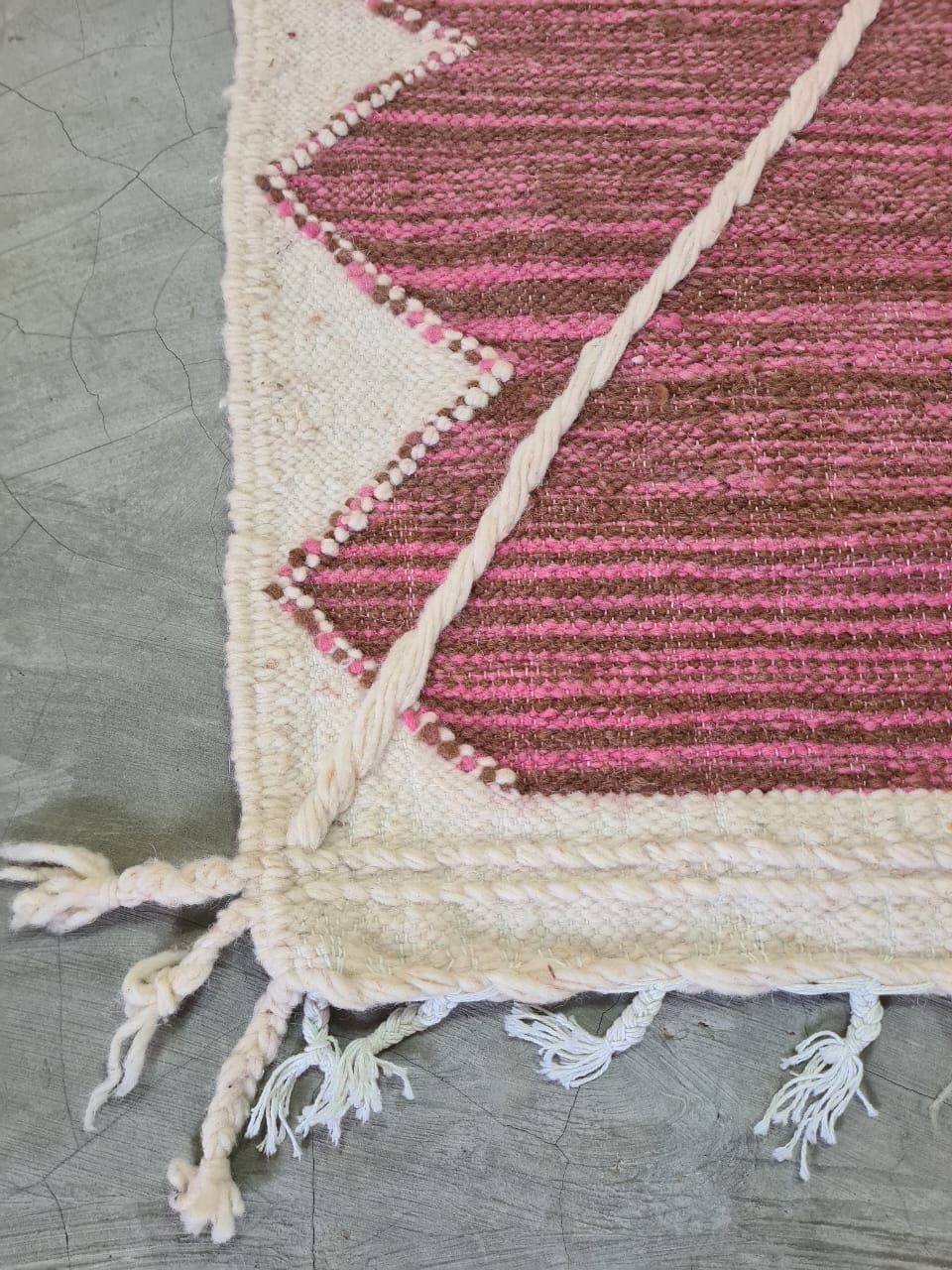 Crimson Geometry – Zanafi Flatweave from the Southern Tribes