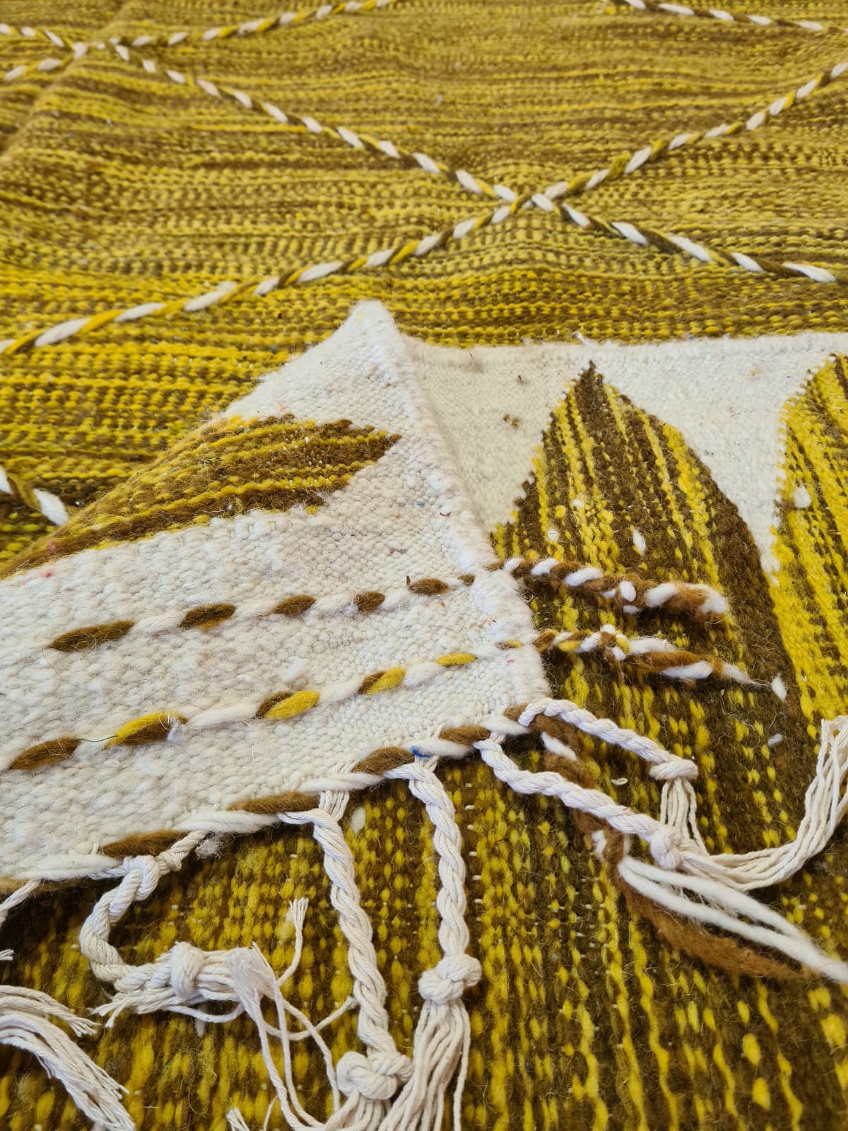 Desert Light – Zanāfi Kilim in Saffron Wool