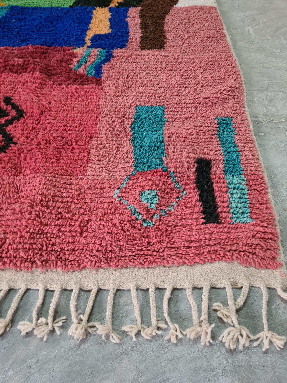 Tifawin – Amazigh Expression in Color and Form