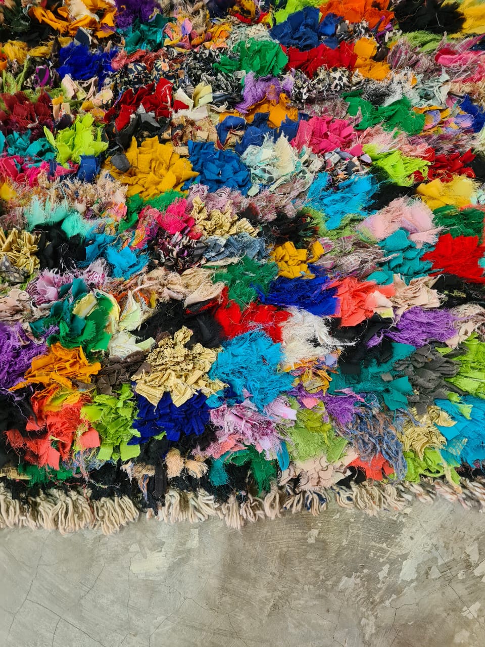 Petals in Rebellion – Boucherouite Floral Explosion in Reclaimed Textiles