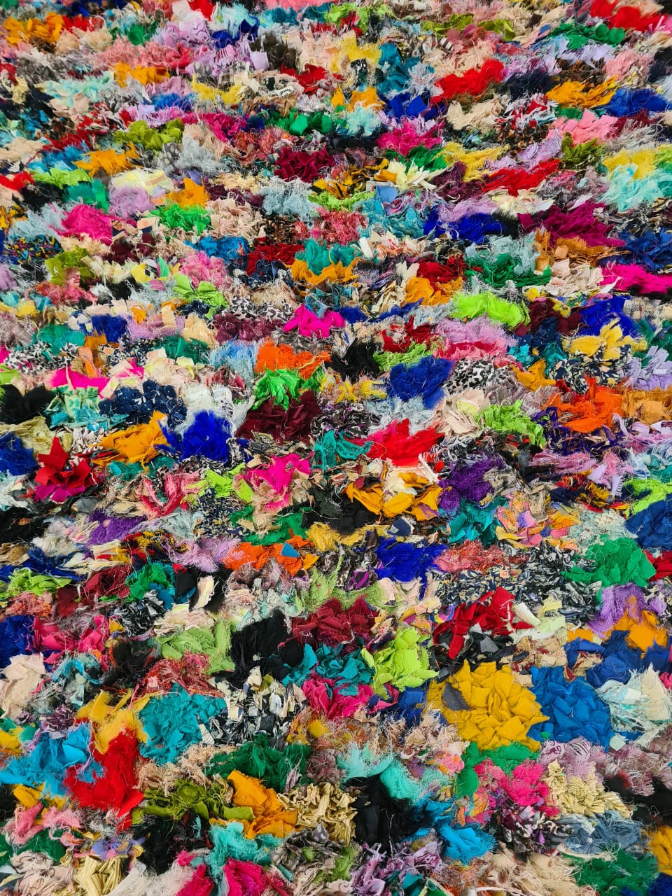 Petals in Rebellion – Boucherouite Floral Explosion in Reclaimed Textiles