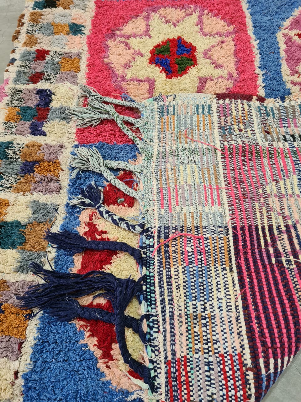 Crimson Frequency – Boucherouite Rug in Psychedelic Looming