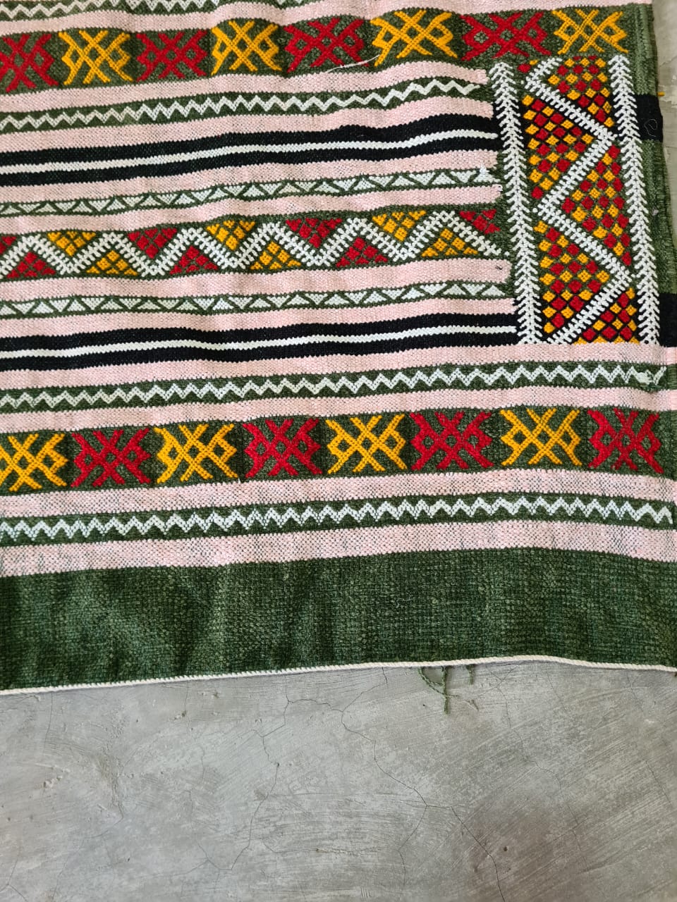 Verdant Verse – Zemmour Velvet Kilim in Emerald Weft