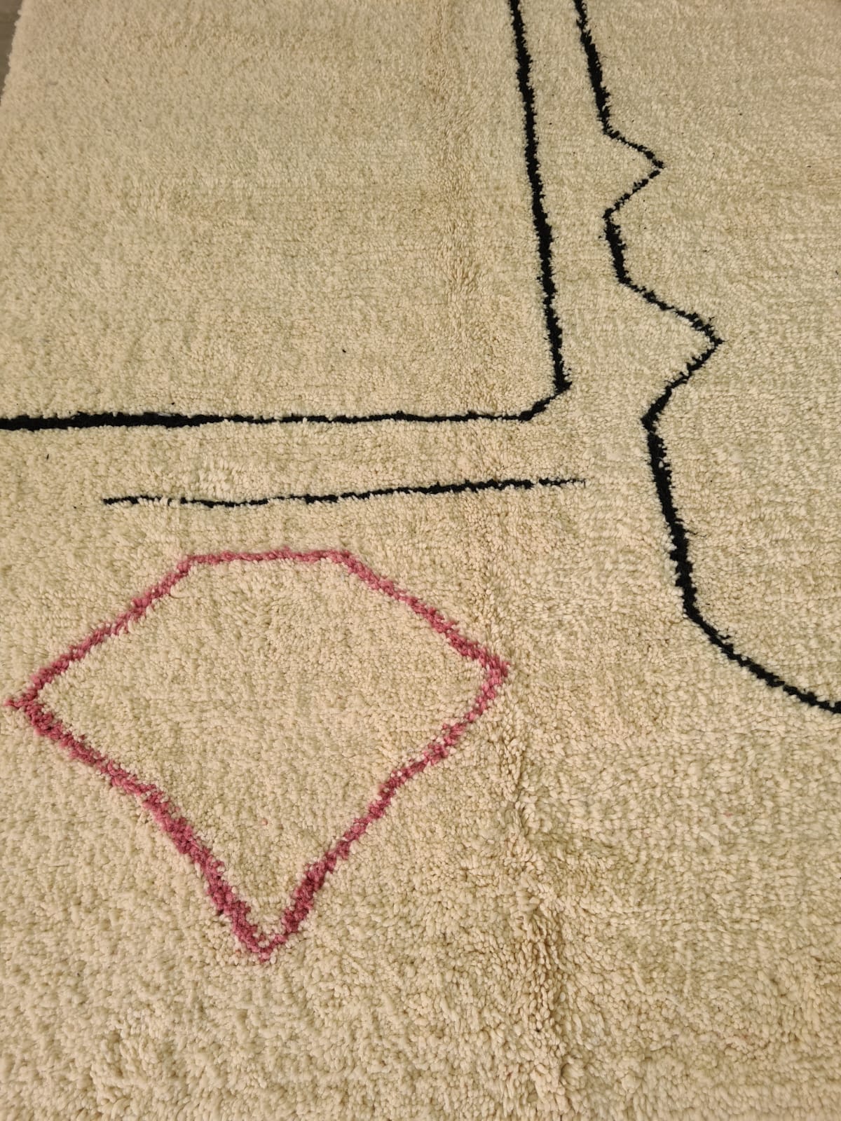 Lines of Intuition – Beni Ourain Path Rug with Rose Lozenge