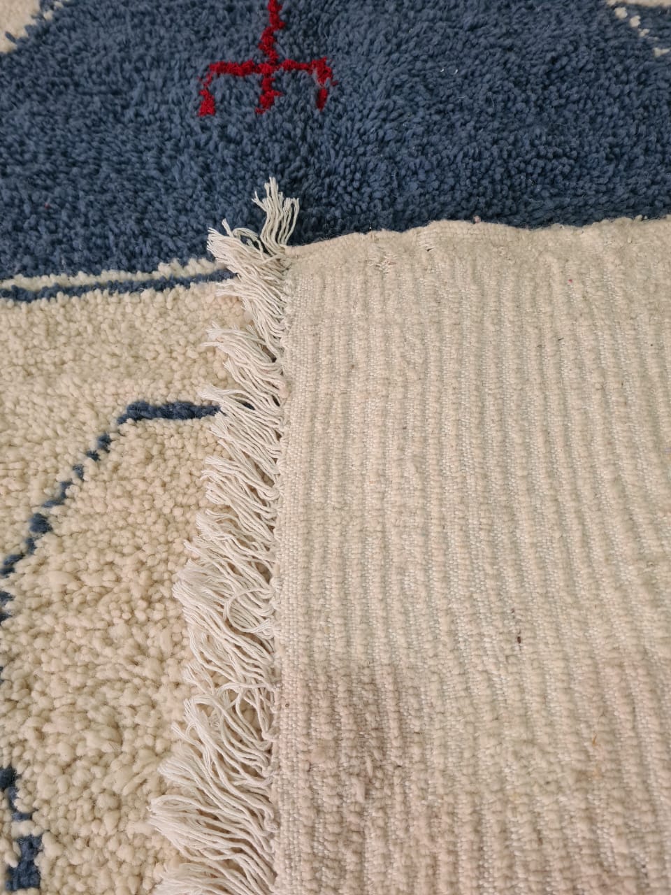 Guardians of the Loom – Blue Fibule Rug from Beni Mrirt